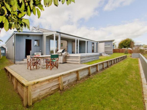 Sea Breeze - Whangamata Holiday Home, Whangamata